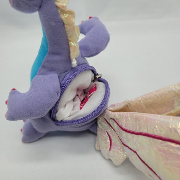 2002 Barbie Penelope the Dragon Iridescent Wings Rapunzel Pouch Plush 7" - Picture 10 of 11